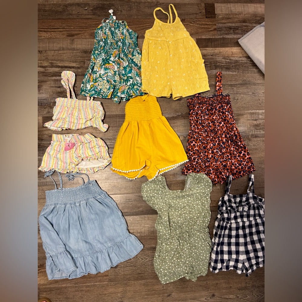 Lot of 2t Girls Dresses / Rompers